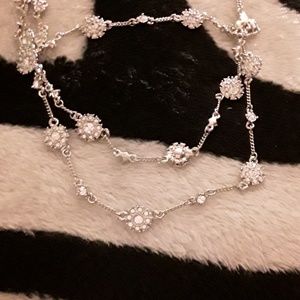 Givency tri drop necklace